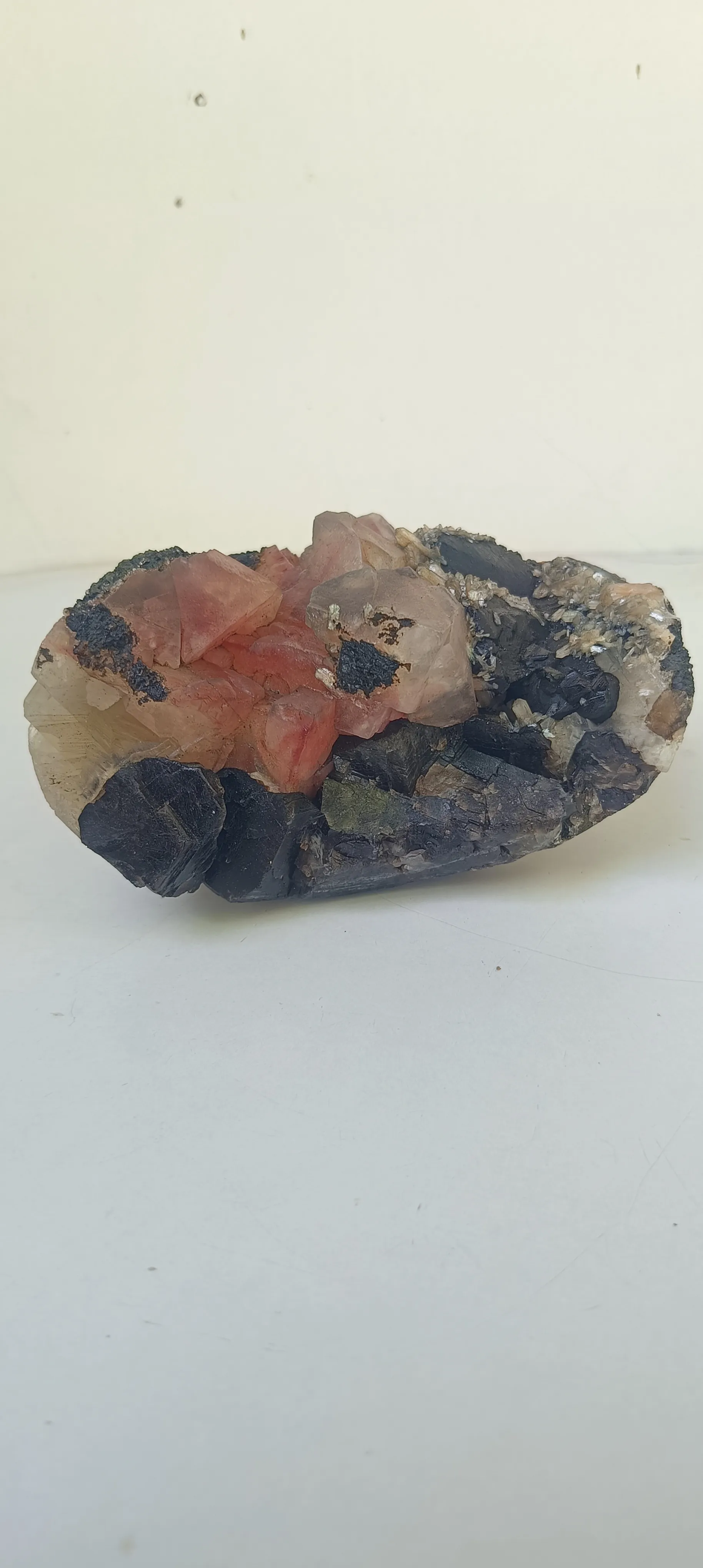 Red Calcite black calcite from India, Madhya Pradesh, Deshgaon - image 3