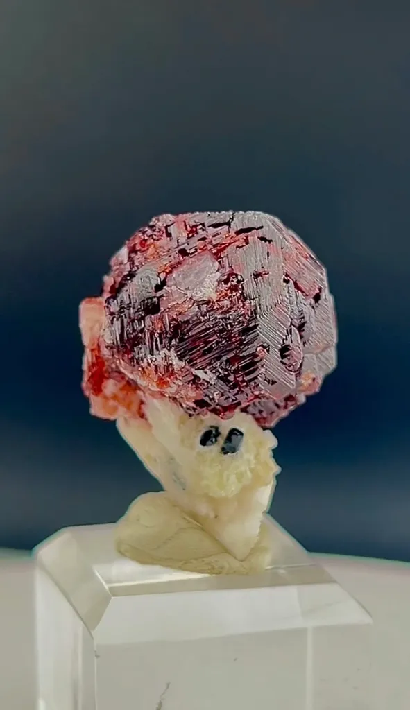 Red Garnet crystal from Pakistan, - image 3