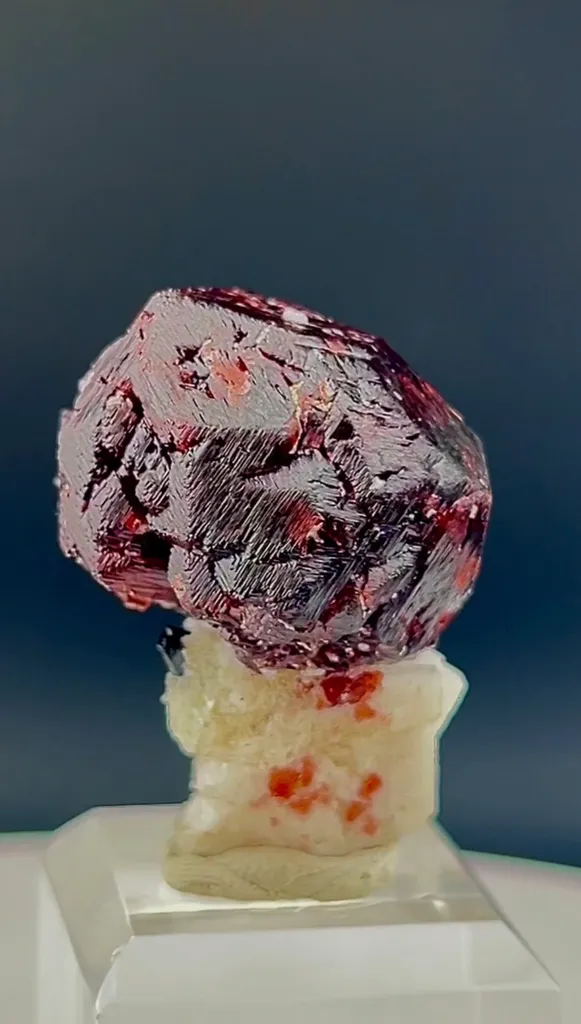 Red Garnet crystal from Pakistan, - image 5