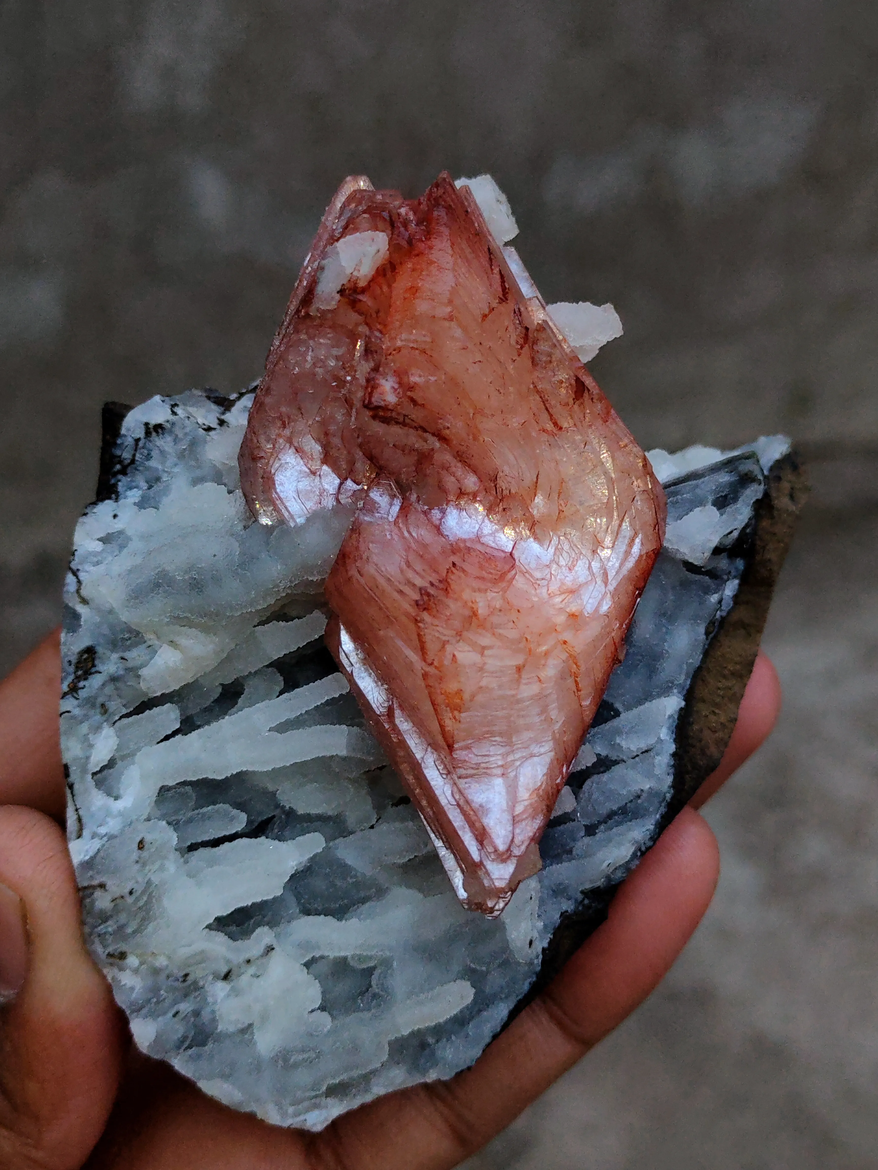 Red Heulandite on Chalcedony - image 5