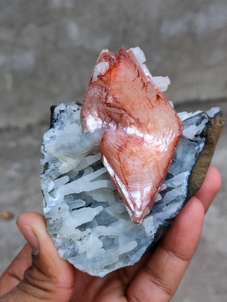 Red Heulandite on Chalcedony - image 4
