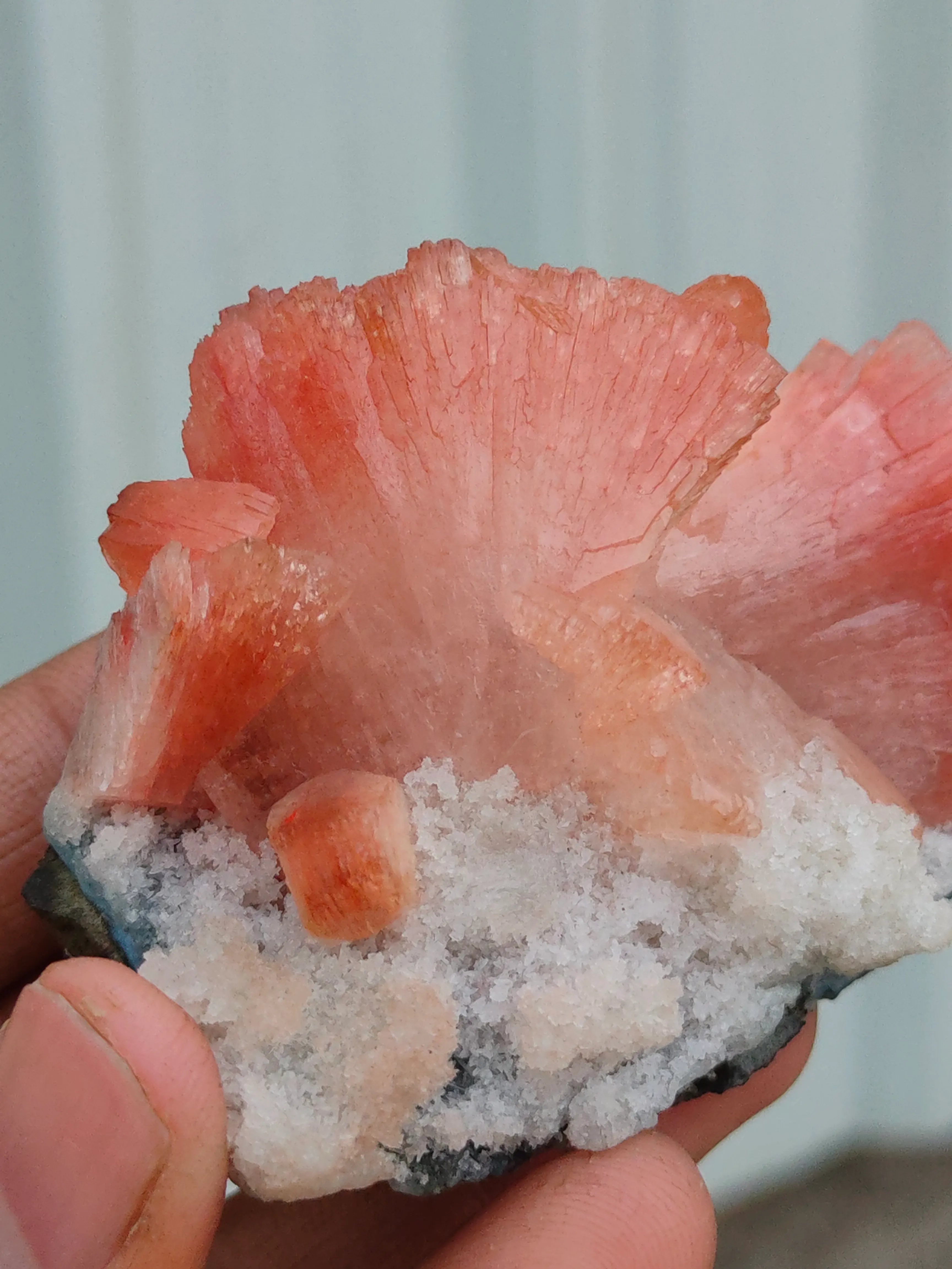 Red Heulandite on prehnte Specimen. - image 2