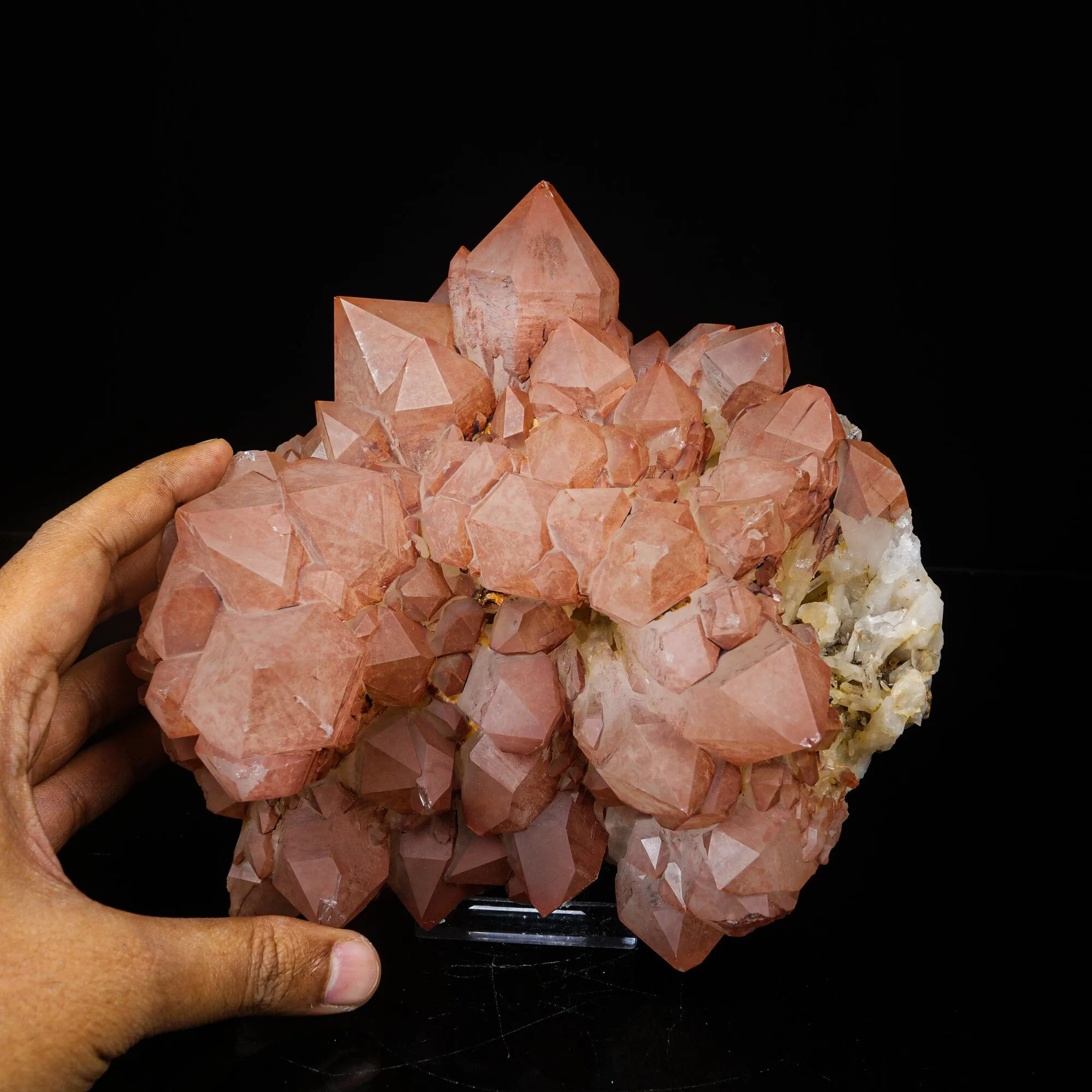 Red Quartz cluster Natural Mineral Specimen - image 4