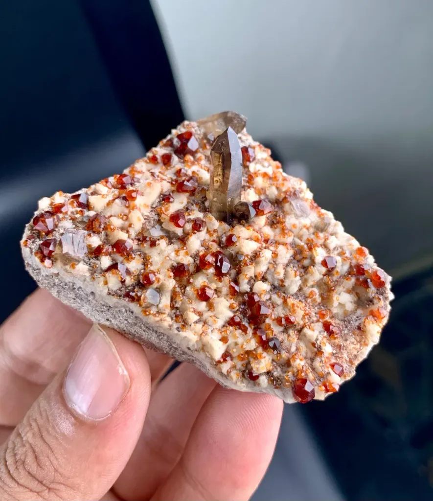 Red Spessartine Garnet cluster Combine smoky Quartz on Matrix from China - image 4