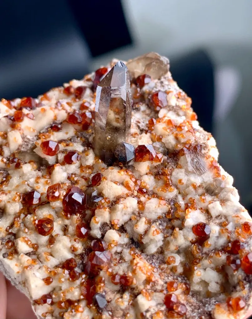 Red Spessartine Garnet cluster Combine smoky Quartz on Matrix from China - image 6