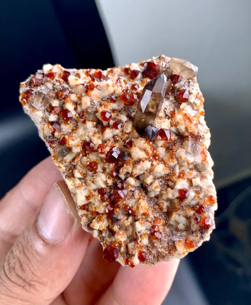 Red Spessartine Garnet cluster Combine smoky Quartz on Matrix from China - image 5