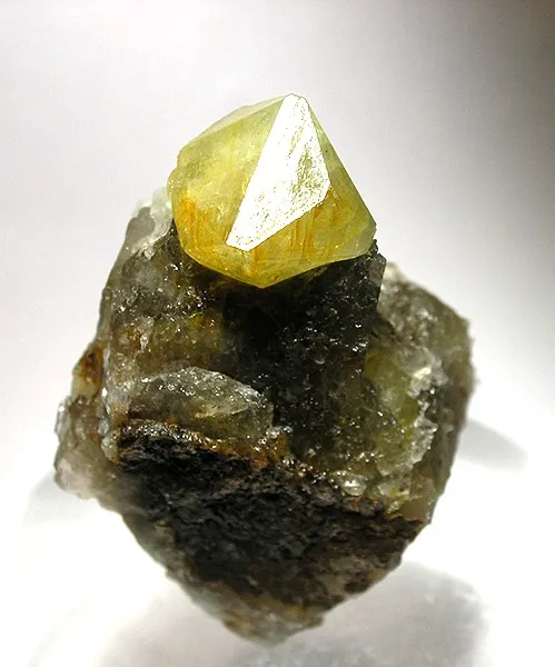 Rhodizite image