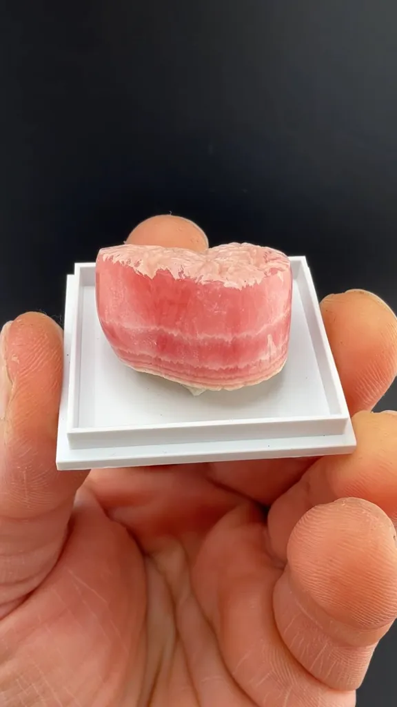 Rhodochrosite image