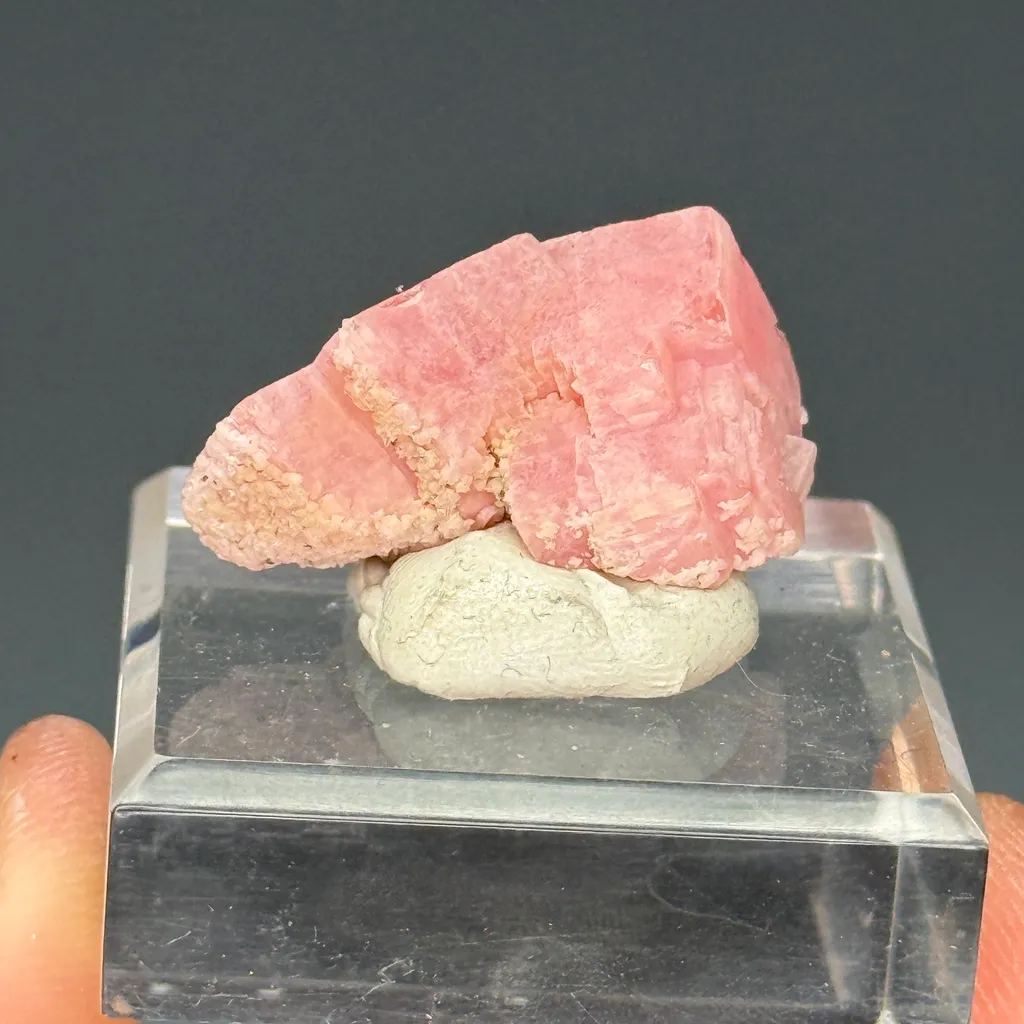 Rhodochrosite - image 3