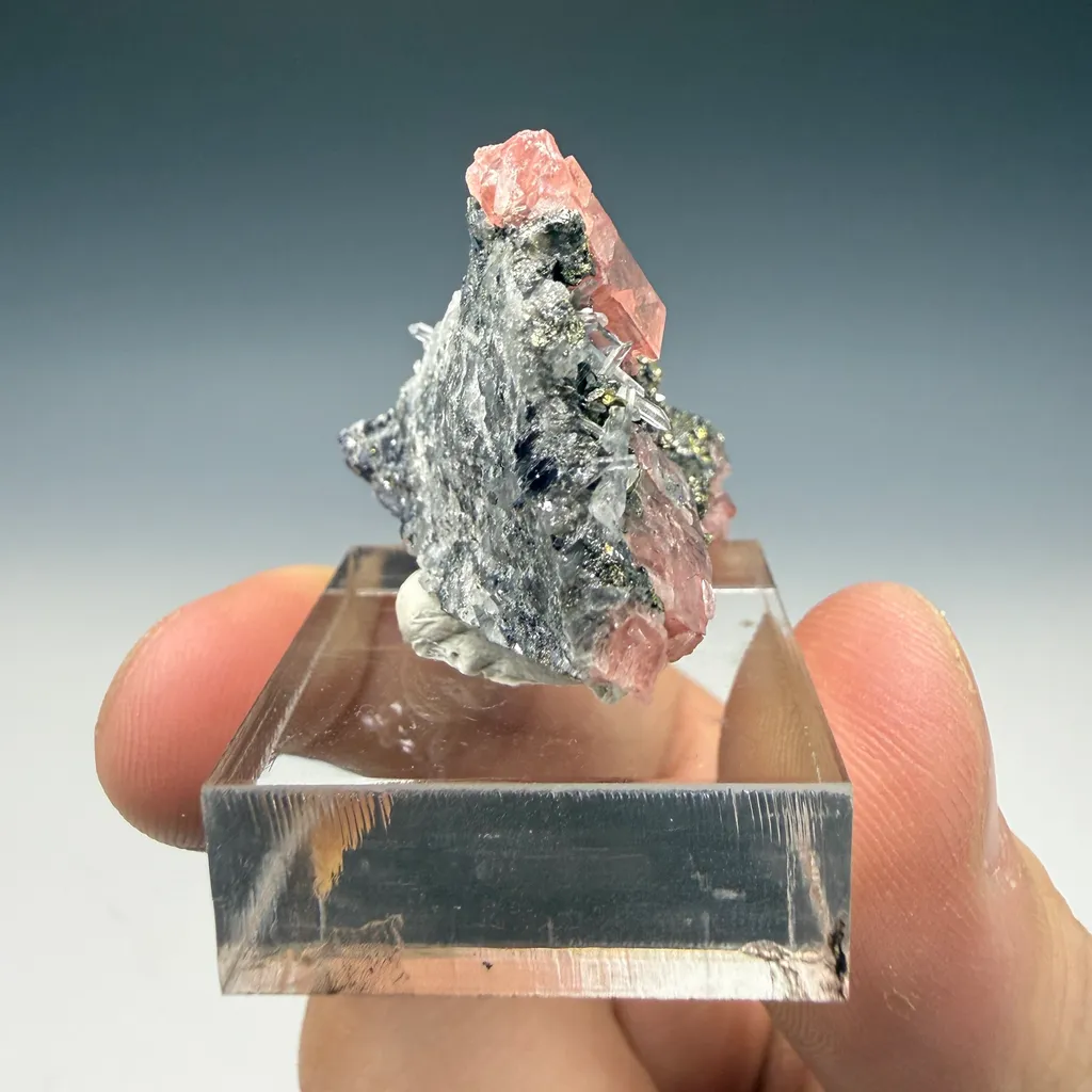 Rhodochrosite - image 3