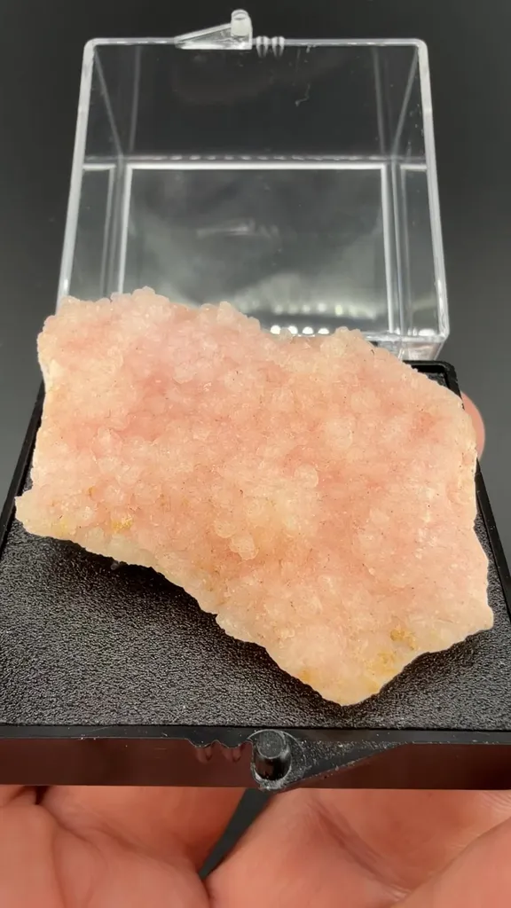 Rhodochrosite image