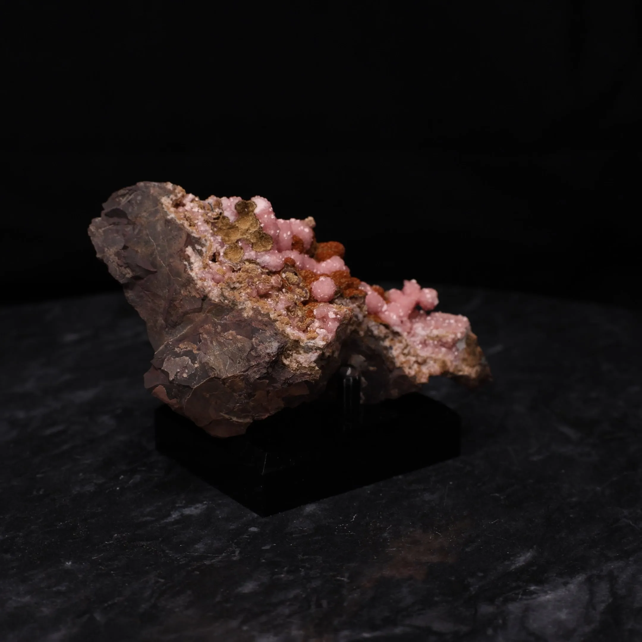 Rhodochrosite, Caryopilite - image 2