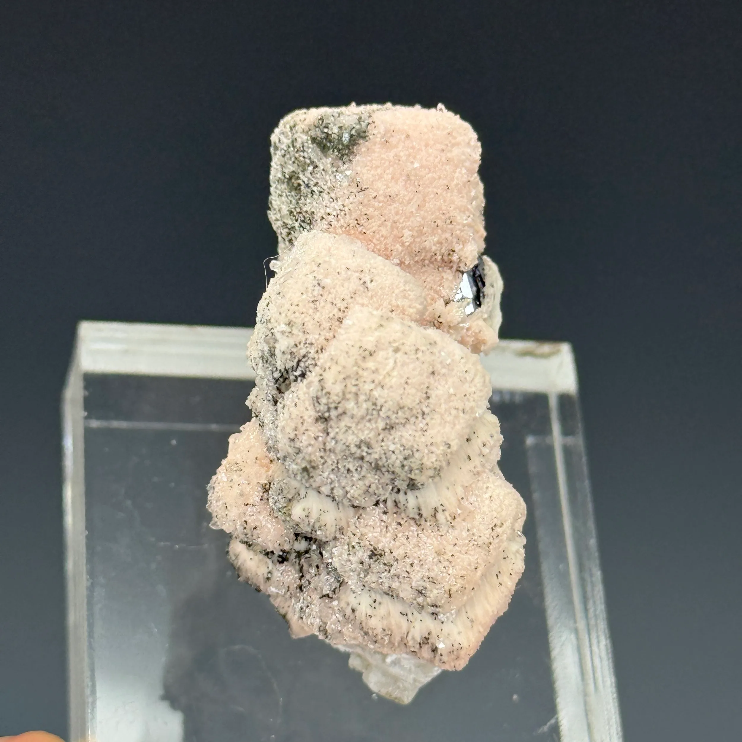 Rhodochrosite - image 2