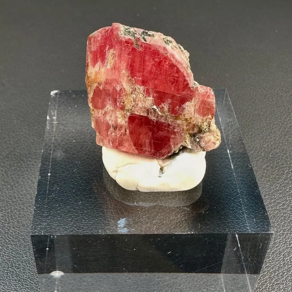 Rhodochrosite image