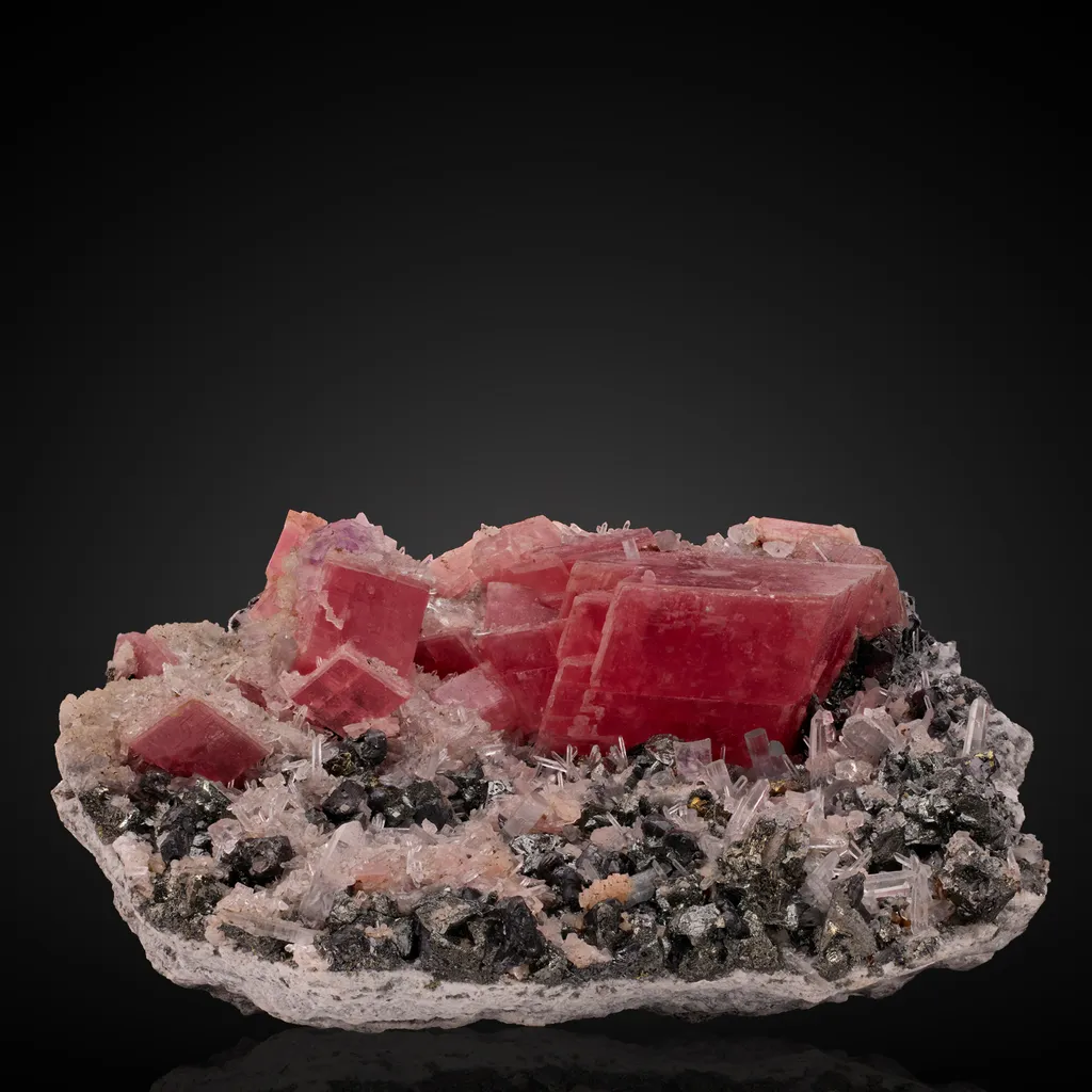 Rhodochrosite, Fluorite, Quartz, Galena, Apatite image