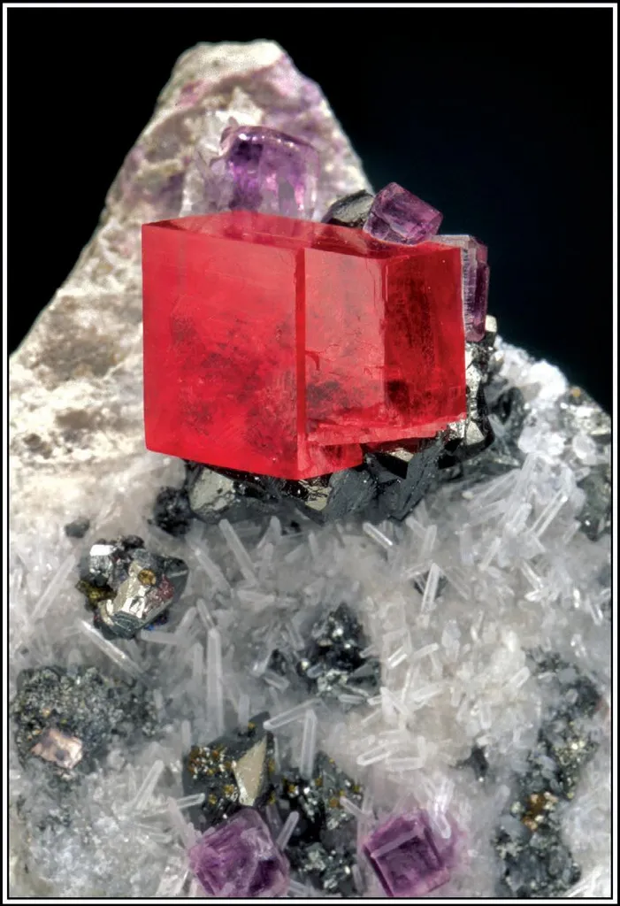 Rhodochrosite, Fluorite, Tetrahedrite image