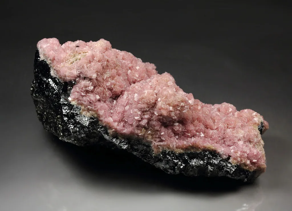 Rhodochrosite from Huarón mine, Huarón mining district, Huayllay District, Pasco, Peru - image 3
