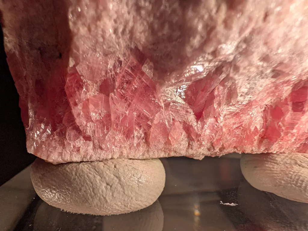 Rhodochrosite from Inakuraishi Mine, Hokkaido, Japan – 462g - image 4