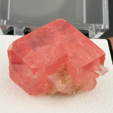 Rhodochrosite from Pasto Bueno, Ancash, Peru