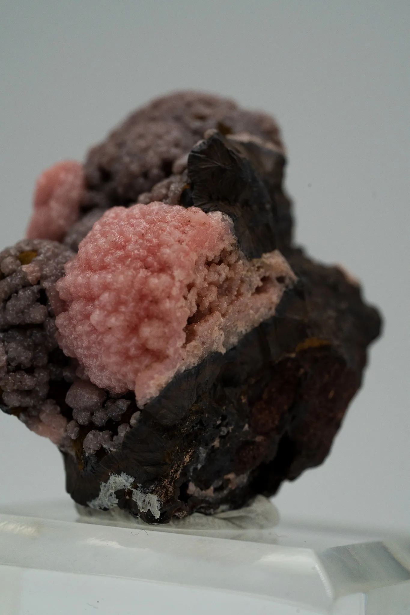 Rhodochrosite from South Africa, Northern Cape, N'Chwaning Mines, N'Chwaning III Mine - image 4
