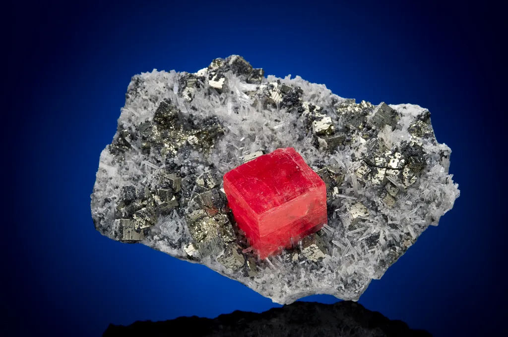 Rhodochrosite from USA, Colorado, Sweet Home Mine image