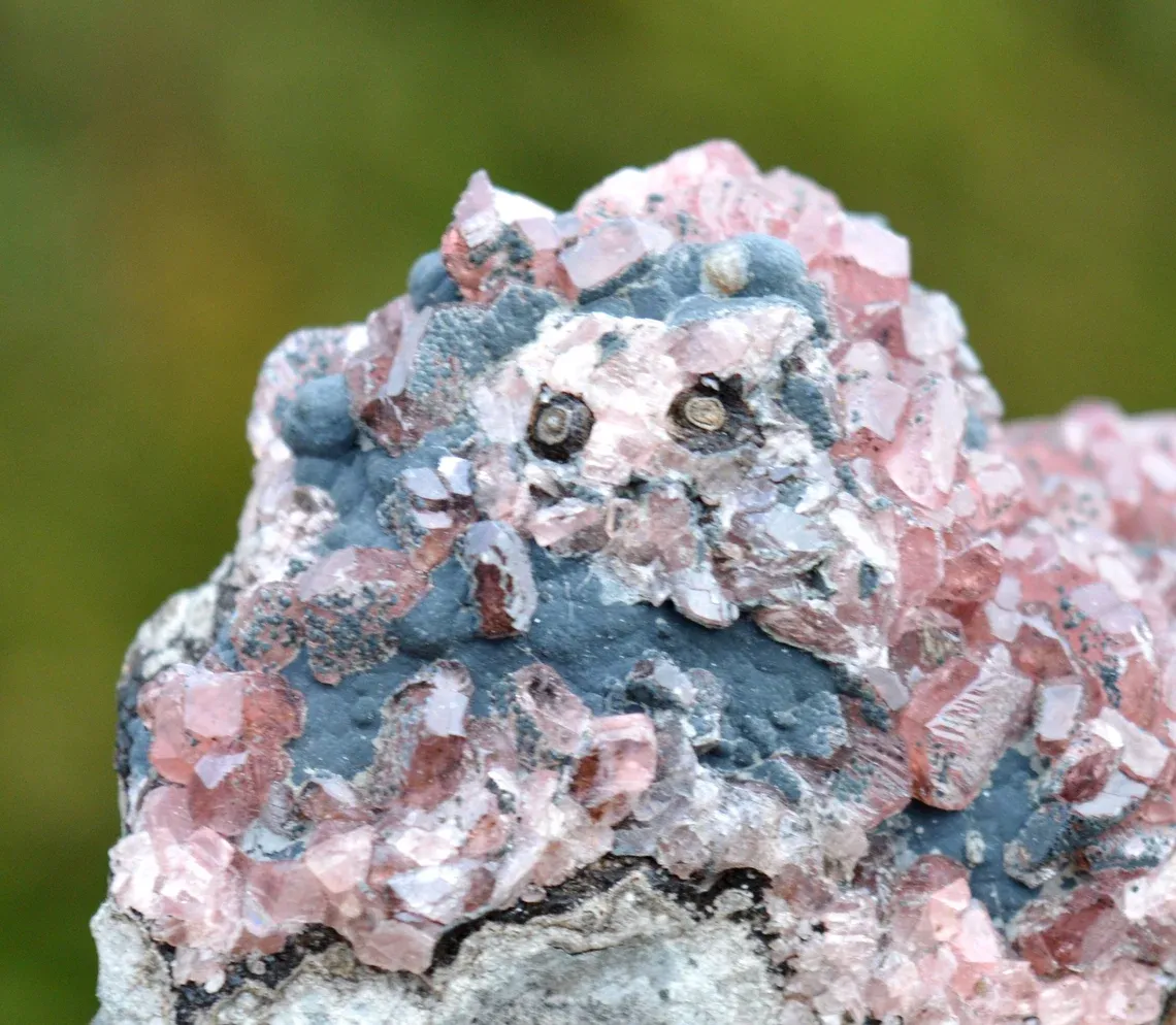 Rhodochrosite & Goethite 372 grams - Uchucchacua Mine, Oyon Province, Lima, Peru - image 3