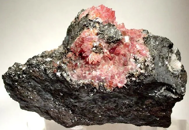 Rhodochrosite, Manganite image