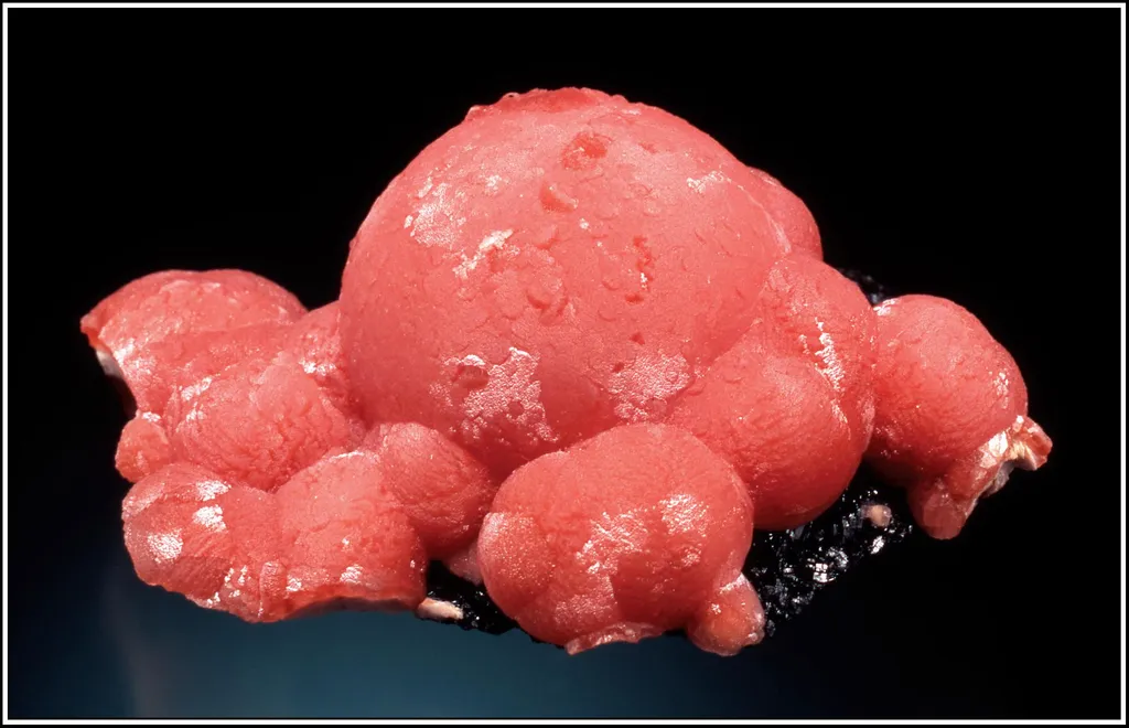 Rhodochrosite, Manganite image