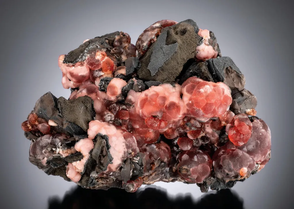 Rhodochrosite, Manganite image