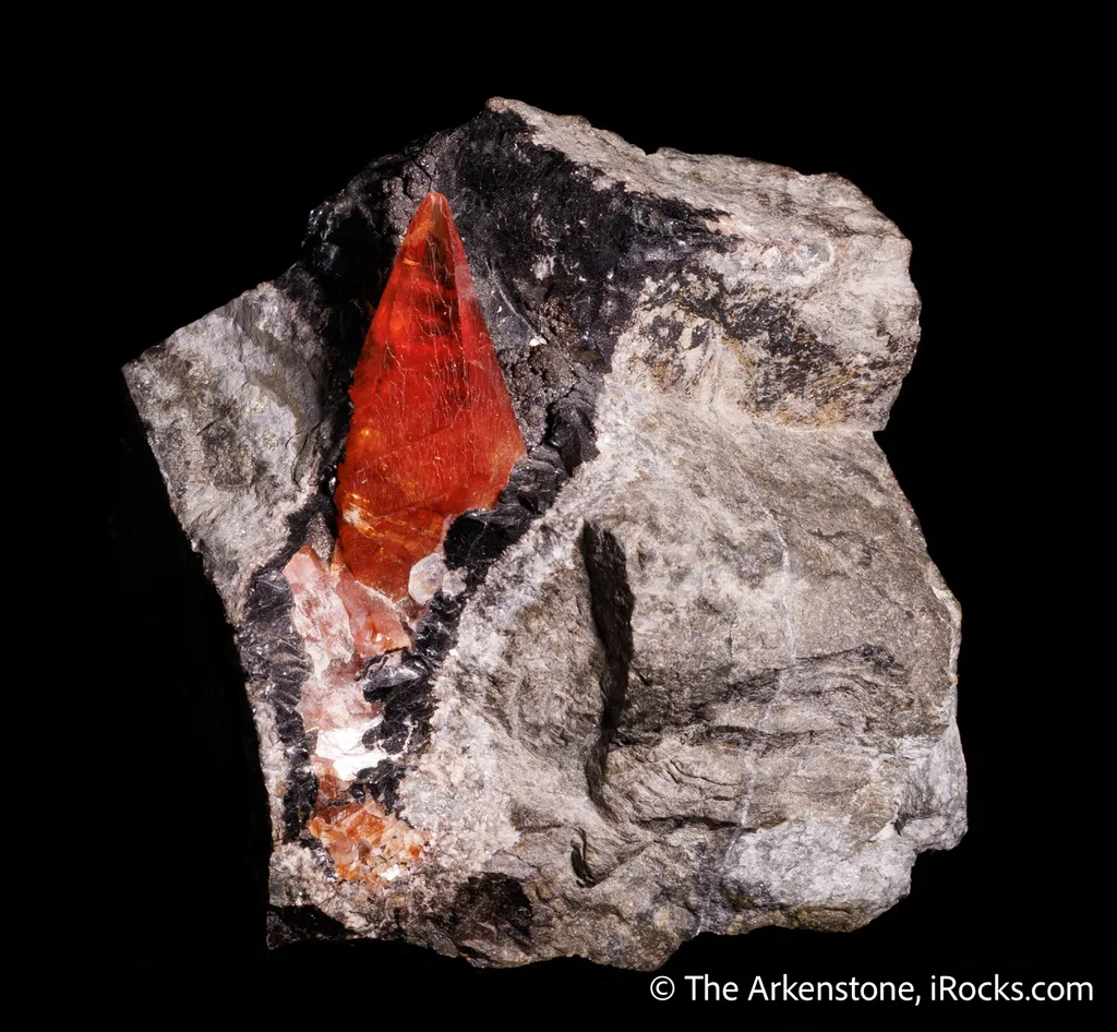 Rhodochrosite on Goethite - image 4