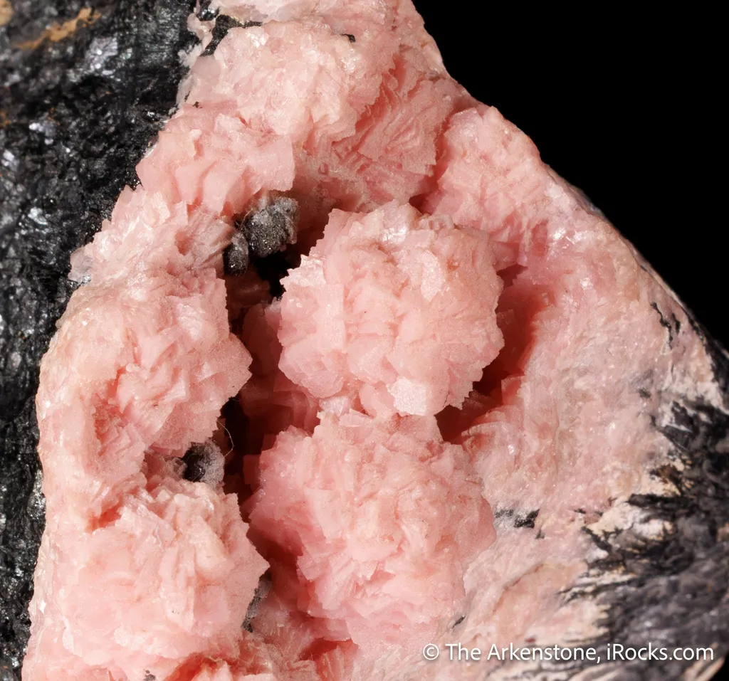 Rhodochrosite on Manganite image