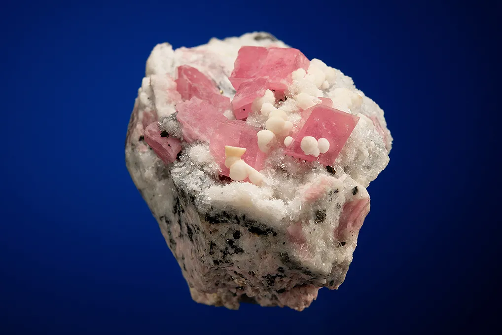 Rhodochrosite on Quartz - image 3