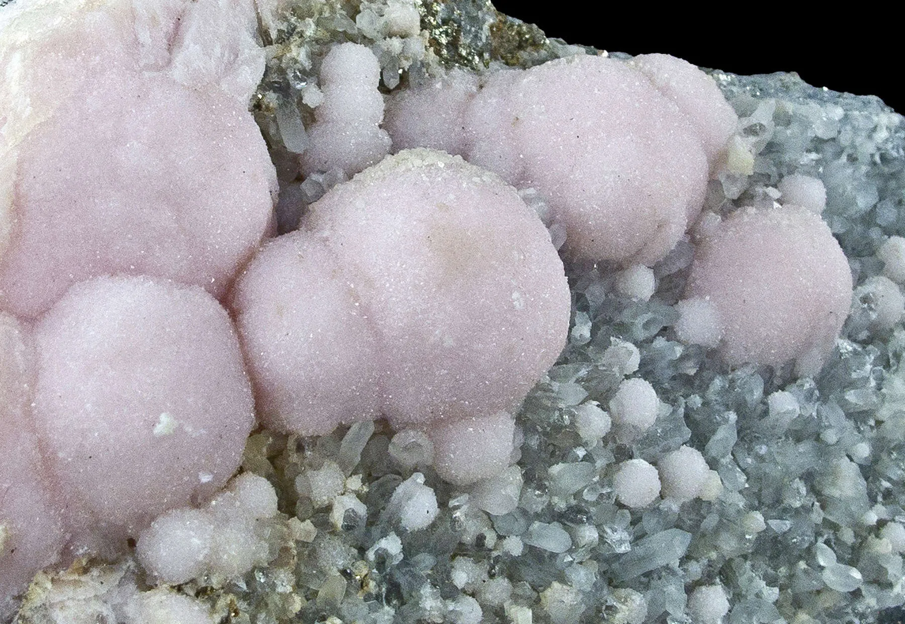 Rhodochrosite on Quartz - image 6