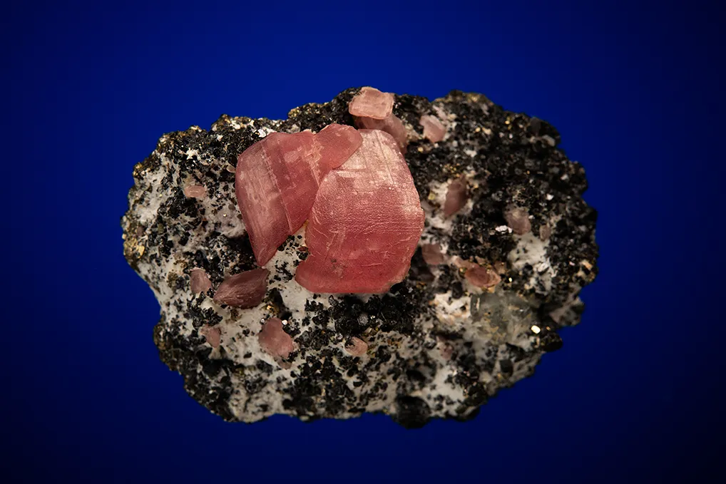 Rhodochrosite on Sphalerite image