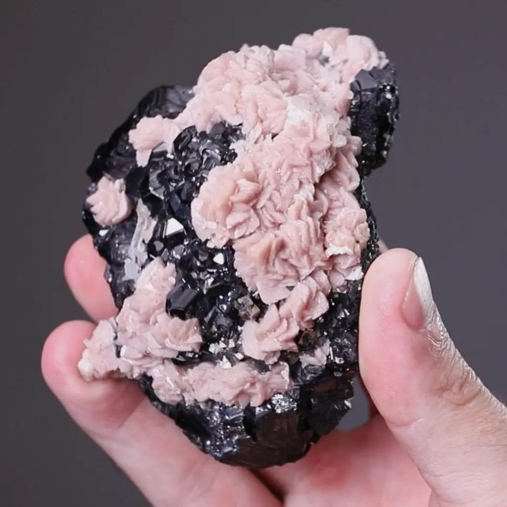 Rhodochrosite on Sphalerite image