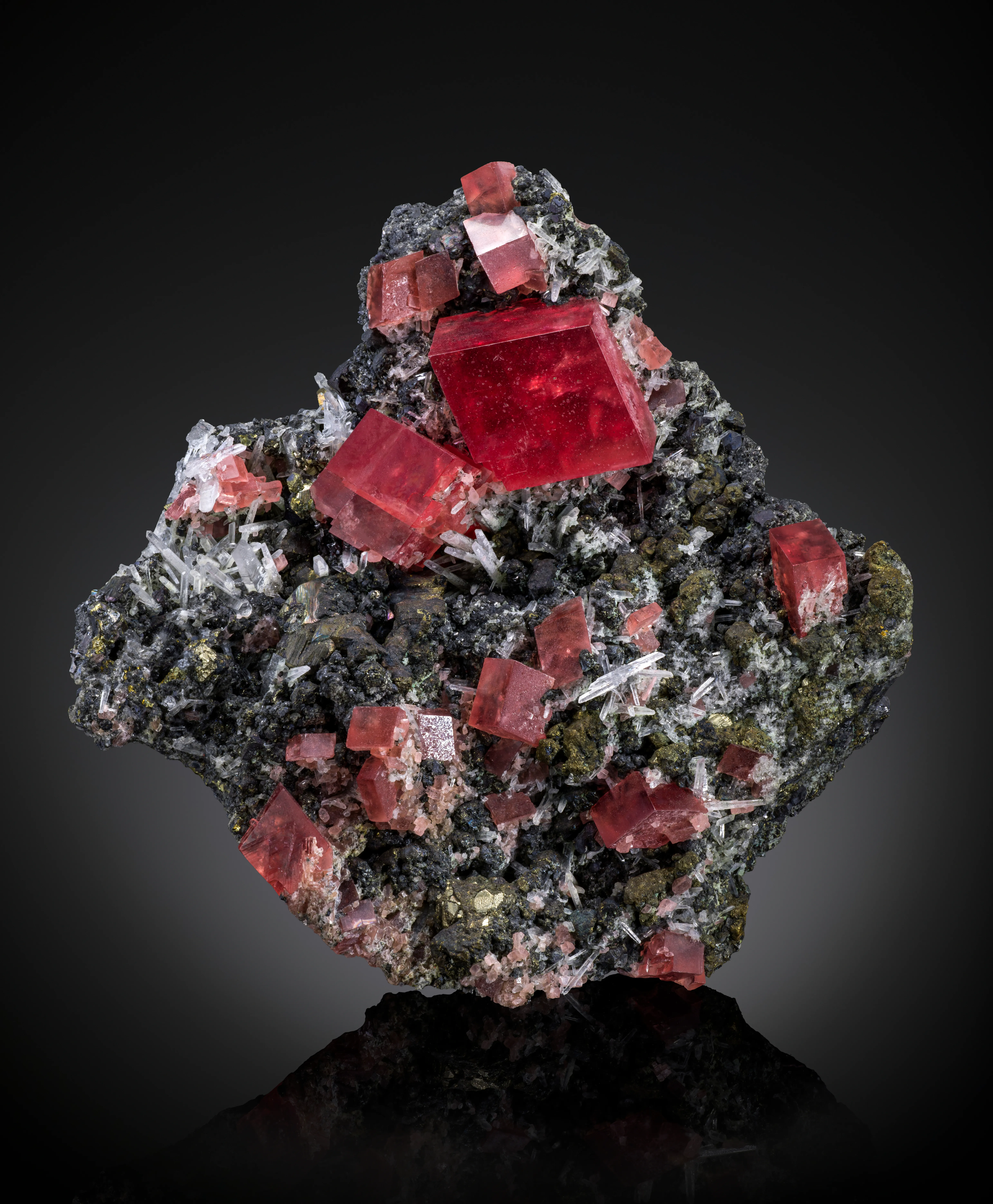 Rhodochrosite on Tetrahedrite and Quartz - image 1
