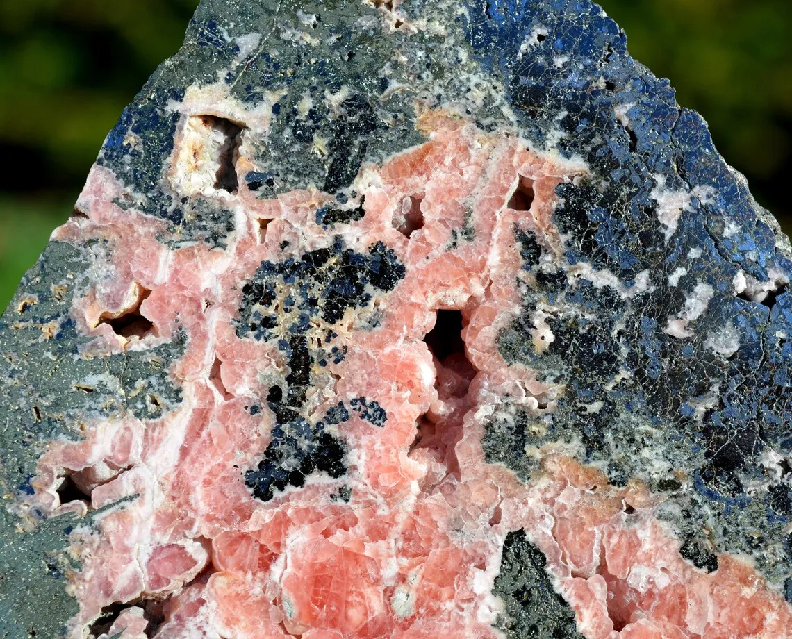 Rhodochrosite & pyrite 1026 grams - Manuelita Mine, Morococha District, Yauli Province, Junín, Peru - image 2