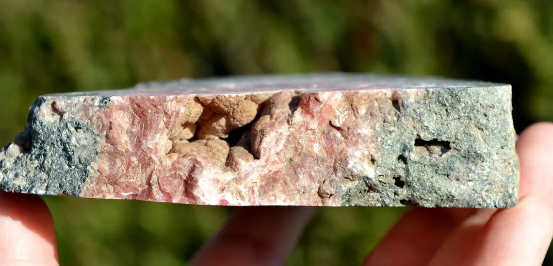 Rhodochrosite & pyrite 1026 grams - Manuelita Mine, Morococha District, Yauli Province, Junín, Peru - image 6