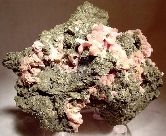 Rhodochrosite, Pyrite image