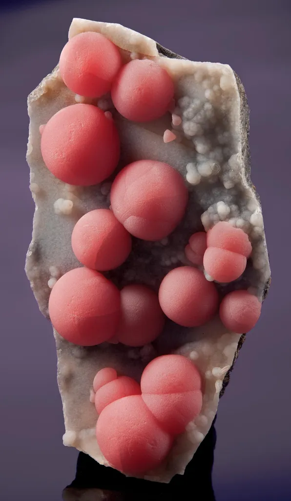 Rhodochrosite, Quartz image