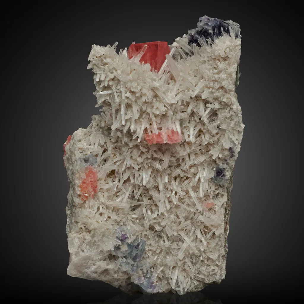 Rhodochrosite, Quartz, Fluorite image