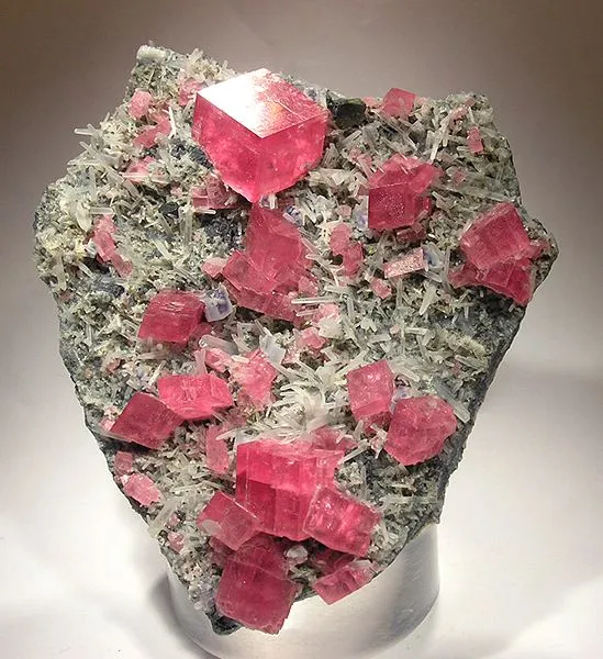 Rhodochrosite, Quartz, Fluorite image