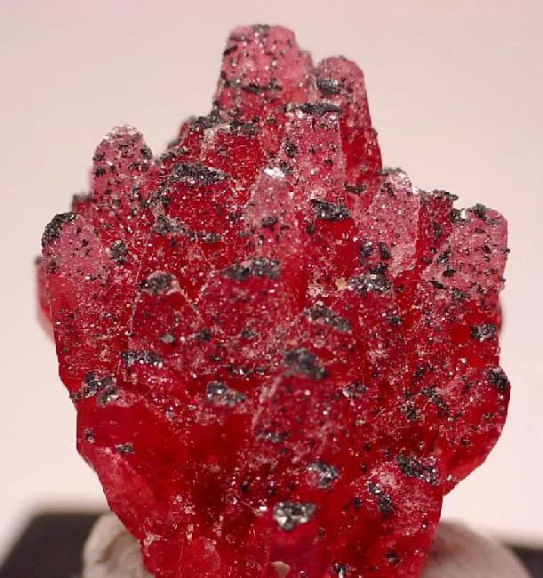 Rhodochrosite, Quartz, Manganite image