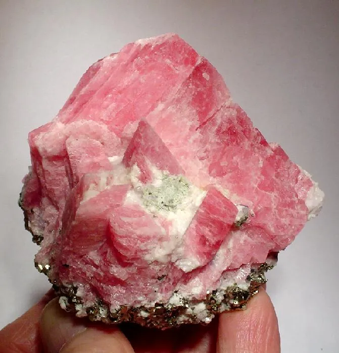 Rhodochrosite, Quartz, Pyrite image