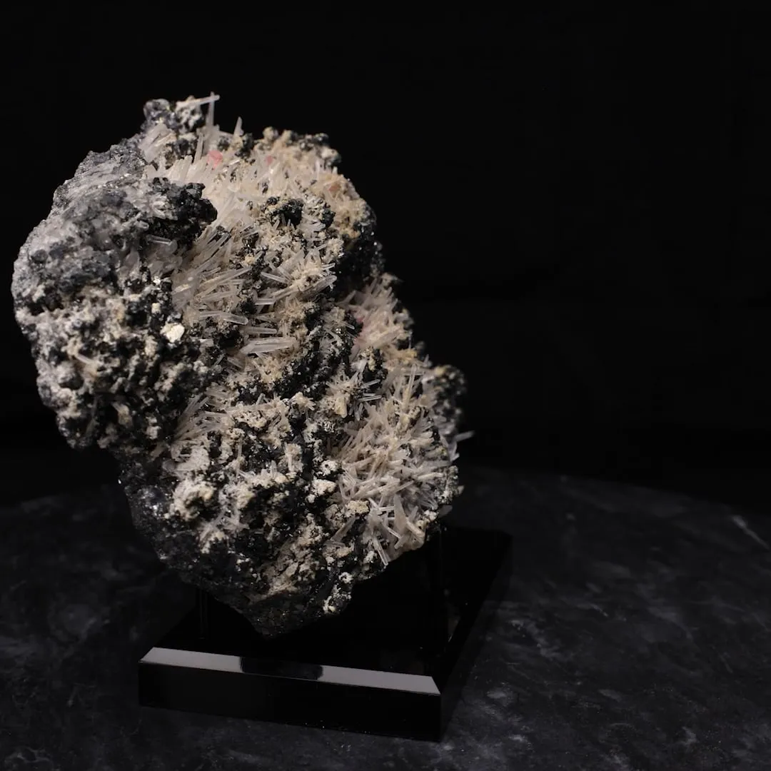 Rhodochrosite, Sphalerite, Quartz - image 2