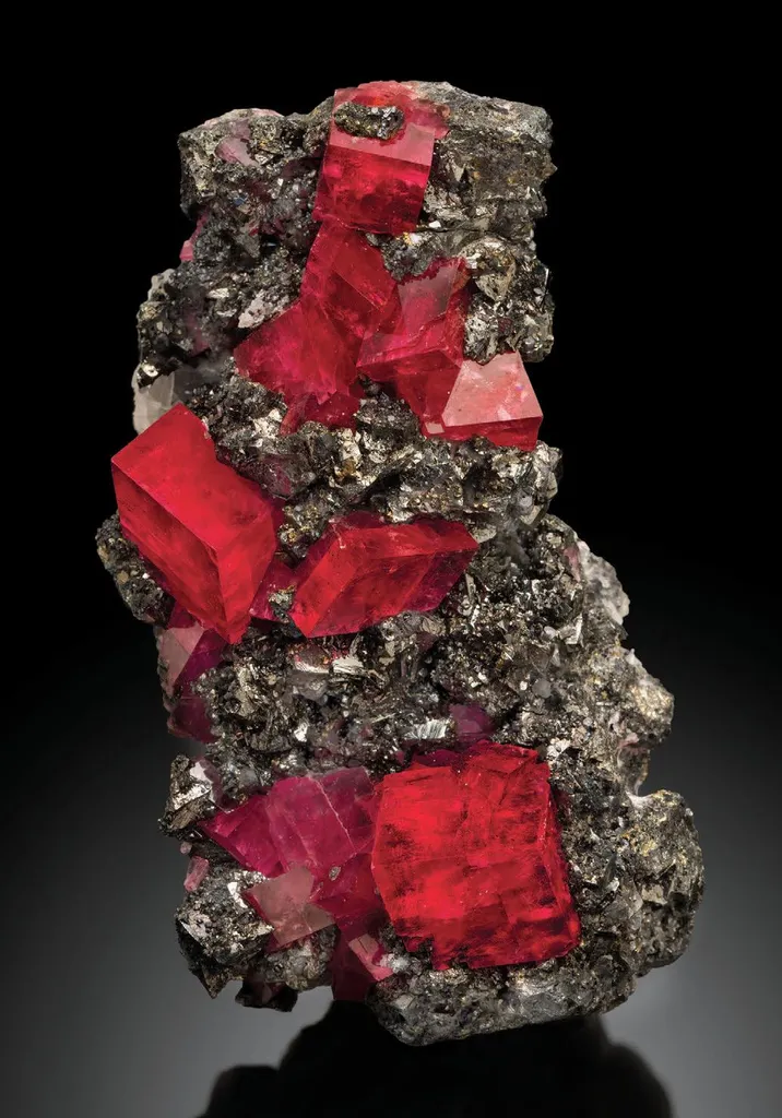Rhodochrosite, Tetrahedrite image