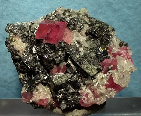Rhodochrosite, Tetrahedrite, Quartz image