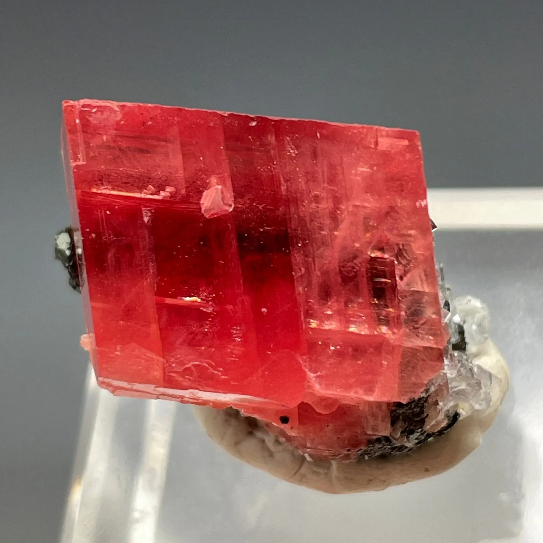 Rhodochrosite w Fluorite and Quartz - image 3