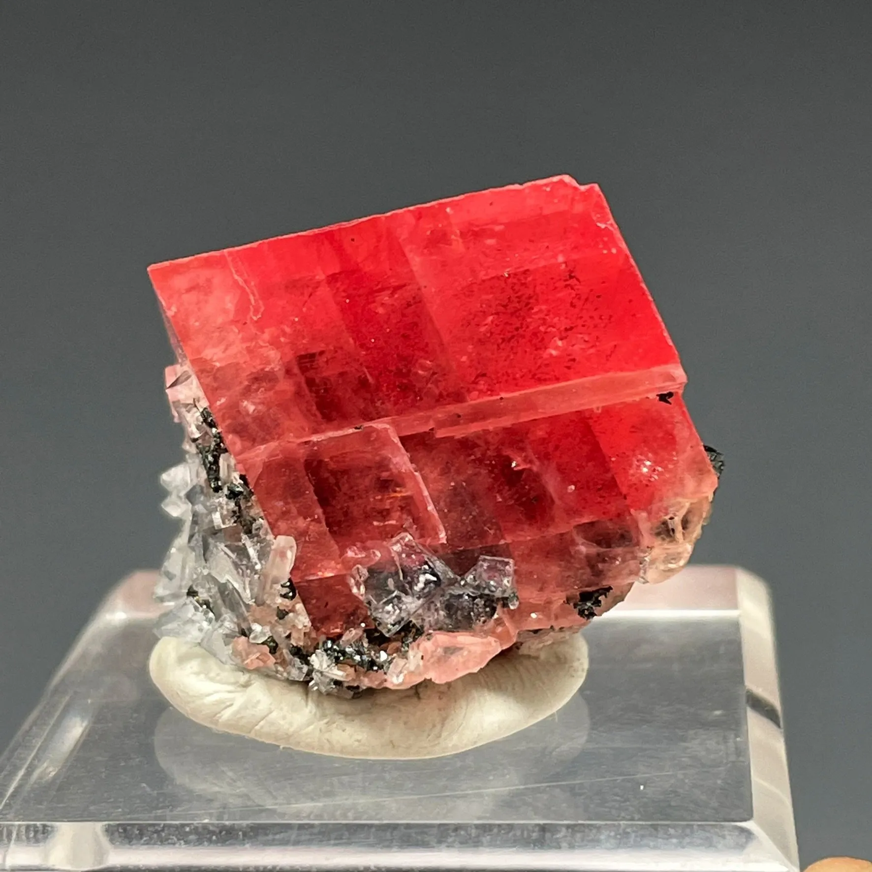 Rhodochrosite w Fluorite and Quartz - image 2