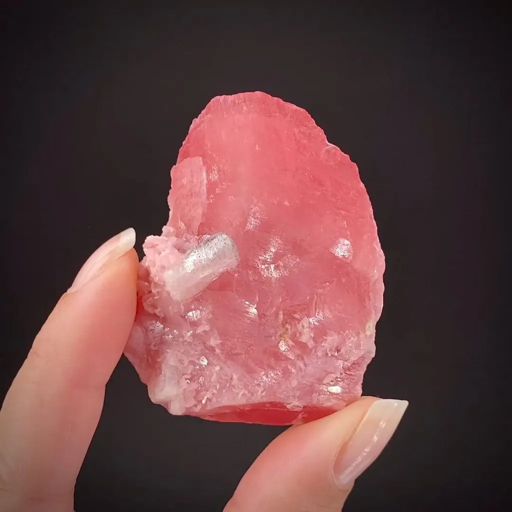 Rhodochrosite with Baryte image